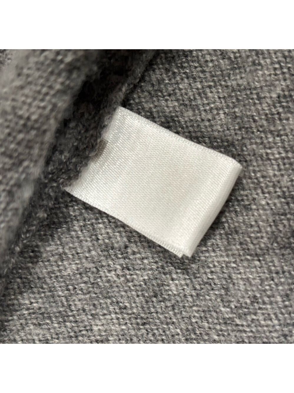 267. ST JOHN Boutique Pure Cashmere Gray Cable Knit Sleeveless Sweater - Picture 8 of 9